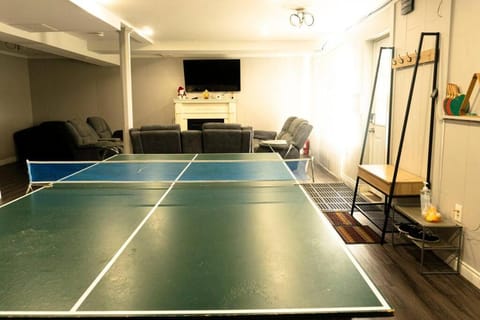 Billiard, Game Room, Table tennis