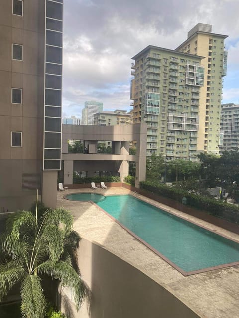 South of Market Private Residence Condo in Makati