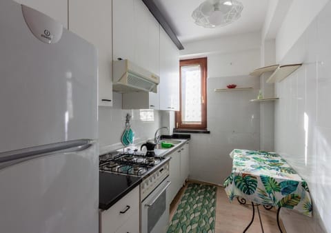 Kitchen or kitchenette, pet friendly