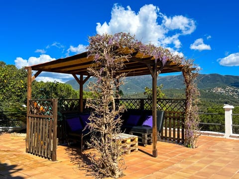 Natural landscape, Balcony/Terrace, Garden view, Mountain view