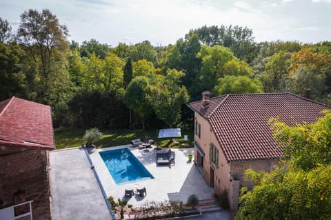 Property building, Garden, Garden view, Swimming pool