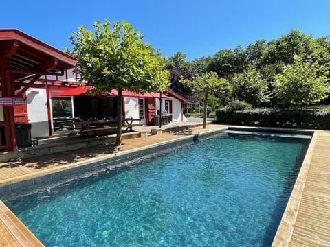 Magnifique Villa avec Piscine-Jacuzzi-coin fitness Chalet in Bidart