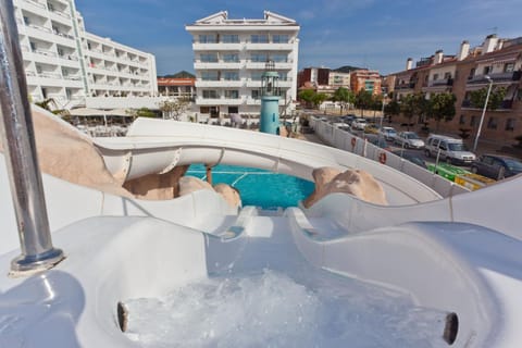 30º Hotels - Hotel Pineda Splash Hotel in Maresme