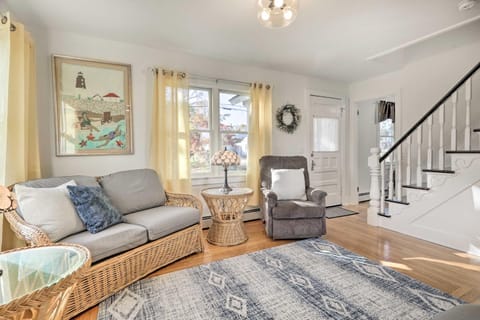 Cozy Historic Wakefield Home Close to Beaches Maison in Wakefield