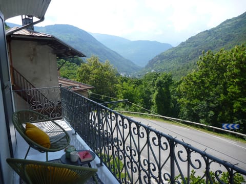 Spring, View (from property/room), Balcony/Terrace, Mountain view