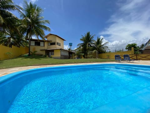 Day, Pool view