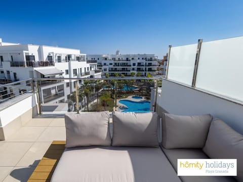 Balcony/Terrace, Pool view