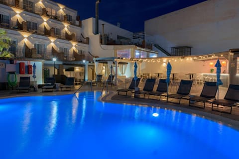 Night, Swimming pool, sunbed