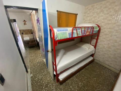 Bedroom, bunk bed