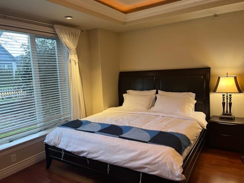 Lucky suite, two-bedroom suite in Richmond close to YVR House in Richmond