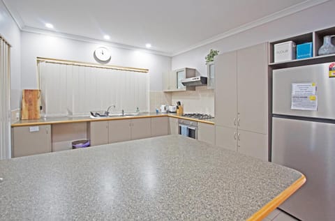 Boronia 4x2 House in Jurien Bay