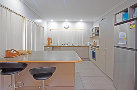 Boronia 4x2 House in Jurien Bay