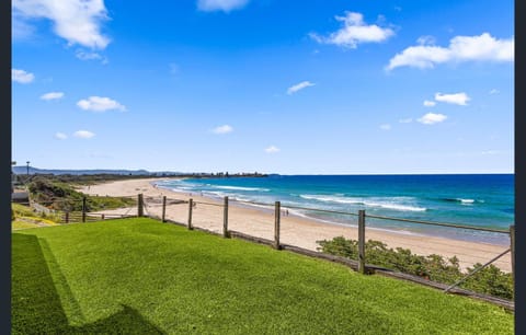 View (from property/room), Balcony/Terrace, Beach, Sea view