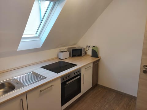 Kitchen or kitchenette, dishwasher, minibar, pet friendly, stove, toaster