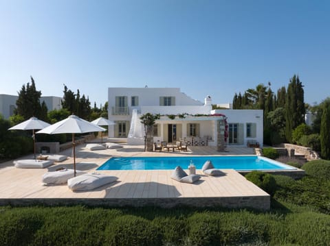 VILLA EKAVI FILIZI - Seaside Residence just outside of Naousa Villa in Paros, Greece