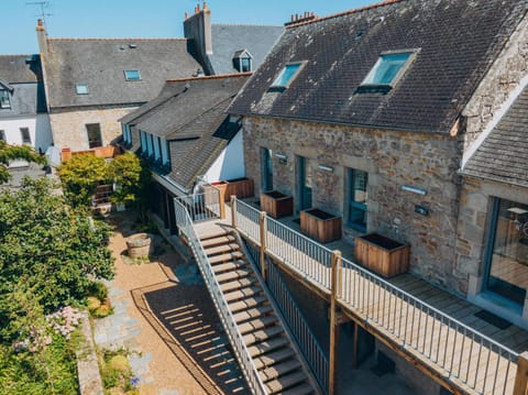 Property building, View (from property/room), Balcony/Terrace