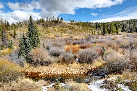 Nearby landmark, Day, Natural landscape, Mountain view, River view