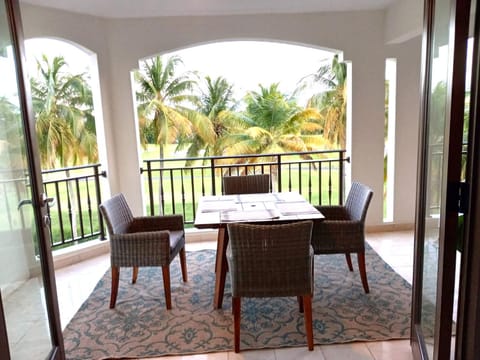 Beachfront Luxury Resort Condo near Hyatt & PGA Golf Apartment hotel in Rio Grande