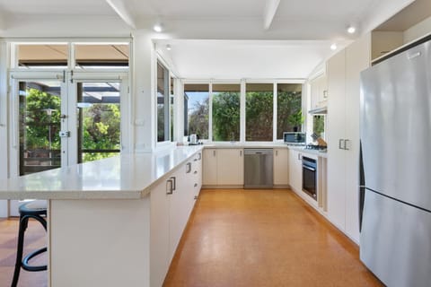 Spacious Coastal 4-Bed Steps from the Sand House in Melbourne Road