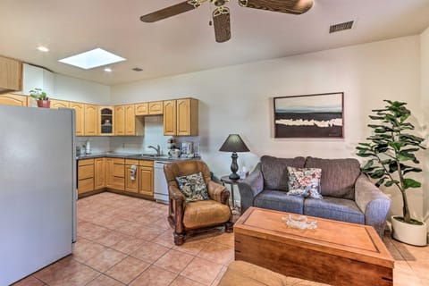 Eloy Desert Oasis with Courtyard and Pool Access! Condominio in Eloy