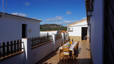 Balcony/Terrace, Mountain view