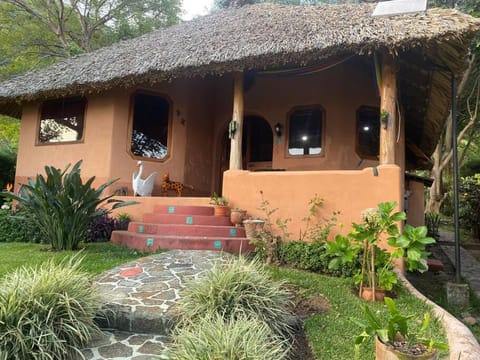 Lake Front house, cozy and comfortable. Casa in Sololá Department