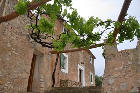 Son Vell. Mallorca. Casa amb piscina ecològica. House in Llevant