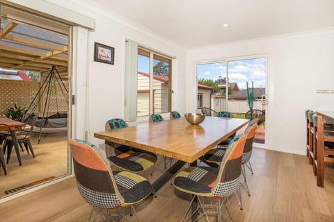 Wagtails Pet Friendly 10 Mins Walk to Beach House in Culburra Beach