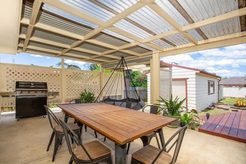 Wagtails Pet Friendly 10 Mins Walk to Beach House in Culburra Beach