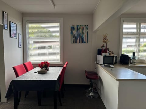 Relax In Mosgiel Apartment in Dunedin