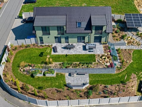 Bird's eye view, Garden, Garden, Garden view, Parking