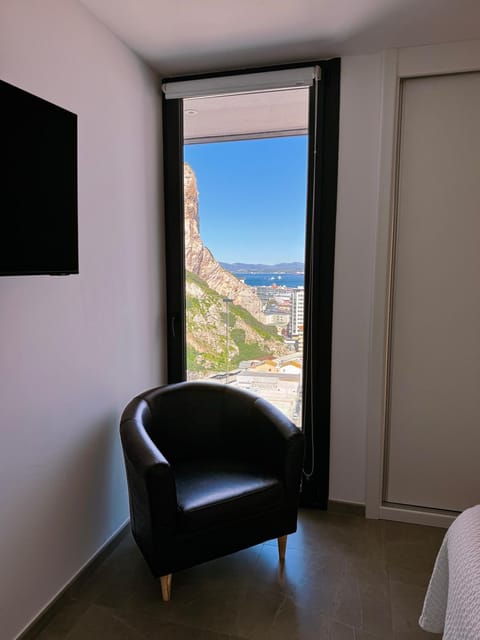 E1 Suites & Spa aparthotel style - Gym & Spa Apartment hotel in Gibraltar