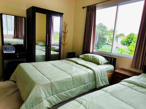 Nu Phuket Airport Resident 1 Bed and Breakfast in Mai Khao