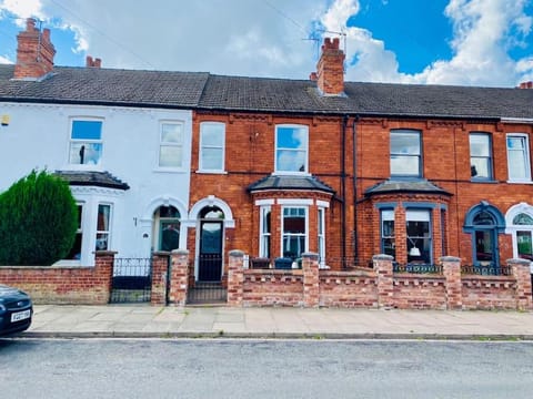 Spacious Victorian townhouse with Cathedral views House in Lincoln