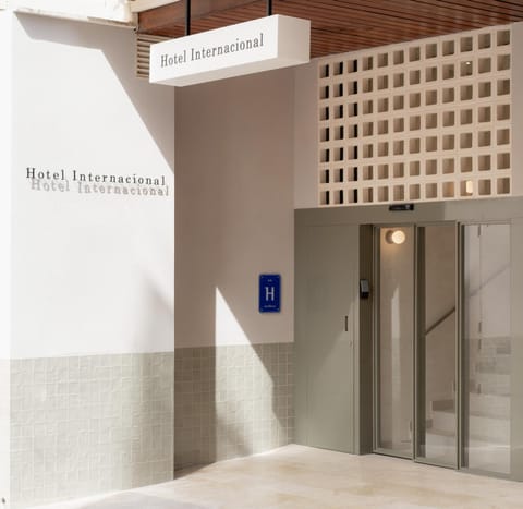 Facade/entrance, Lobby or reception