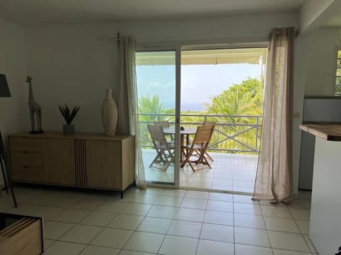 View (from property/room), Balcony/Terrace, Dining area, Sea view