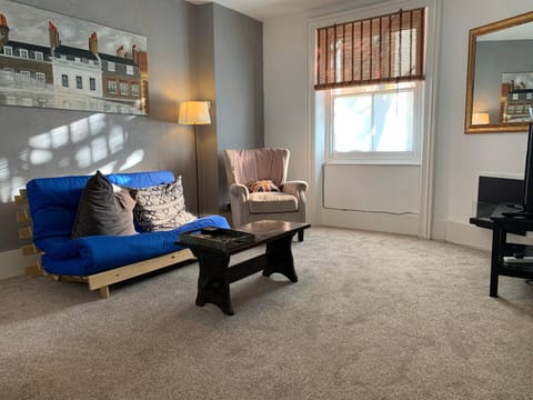 Flat Near Richmond Upon Thames Condo in Twickenham