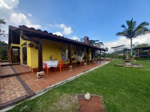 Casa Campo Los Lucero, con Hidrospa House in North Santander, Colombia