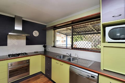 41 Miller Street House in Bargara