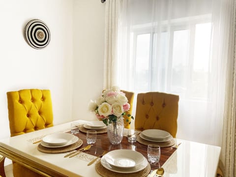 Residence Atlantic - Premium Apartment - WiFi, Gardien, Parking, Climaté Eigentumswohnung in Douala