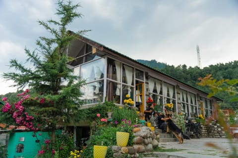 Hot Stuff Hotel Rooms & Restaurant Riverside Resort Pet Friendly Hotel in Himachal Pradesh