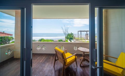 Day, Balcony/Terrace, Seating area, Sea view