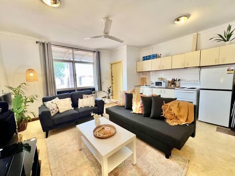 Cosy unit by the beach Appartamento in Port Hedland