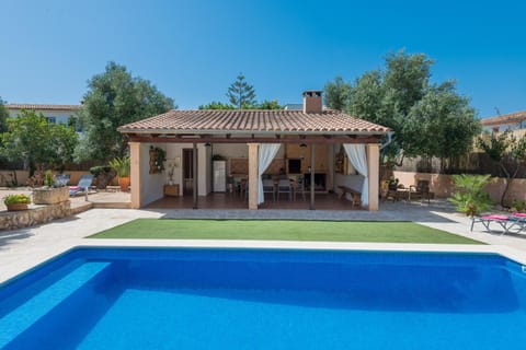 NEW! VILLA CAN FIOL, POOL, WIFI y BBQ Villa in Portocolom