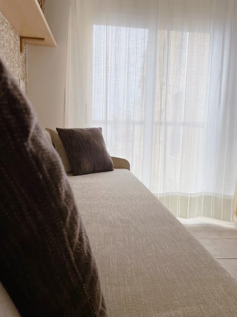 Living room, Time of day