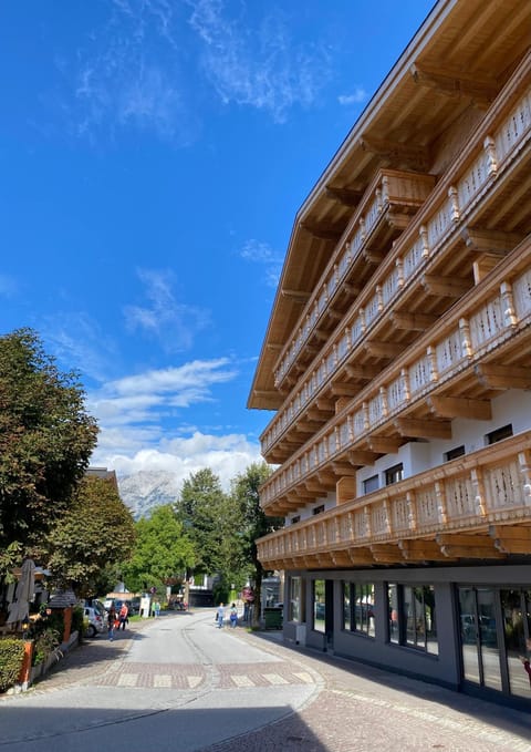 Property building, Day, Parking