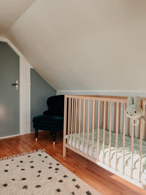 cot
