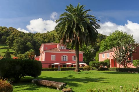 Property building, Garden, Garden