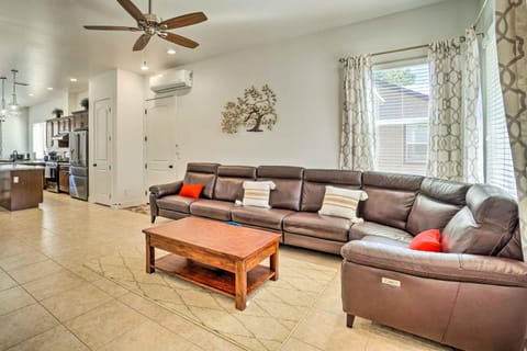 Quiet Home with Patio - 3 Mi to Downtown Flagstaff! Haus in Flagstaff