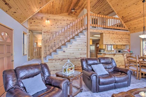 Idyllic Frazier Park Cabin Views, Pool Table Maison in Pine Mountain Club